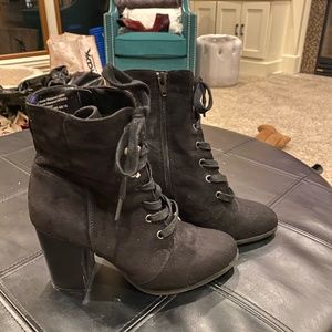 Black suede boots, size 7, lace up front and side zip, 3 inch heel, GUC